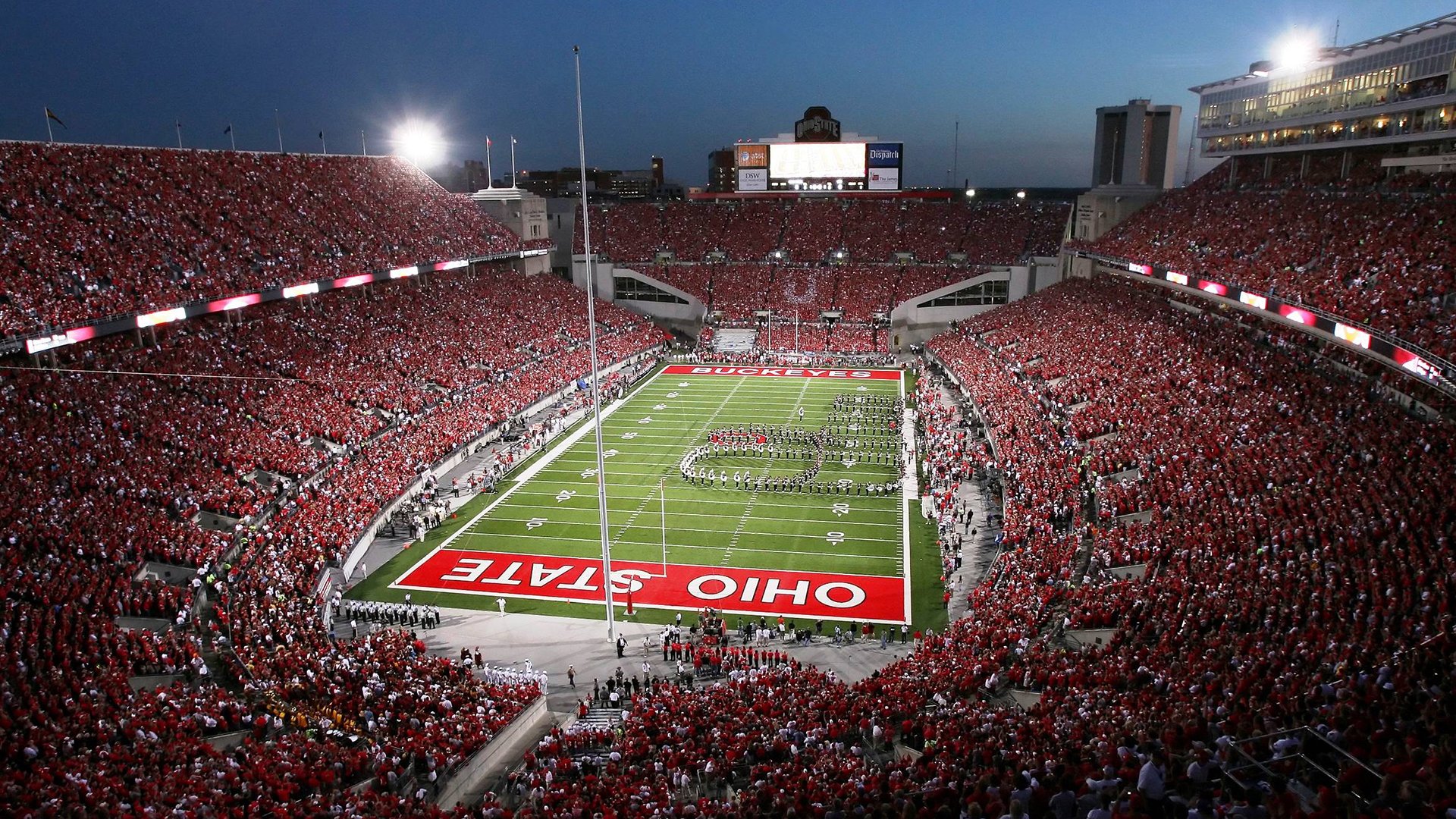 传统竹竿舞竞技，民族文化的青春展演，民俗文化竹竿舞